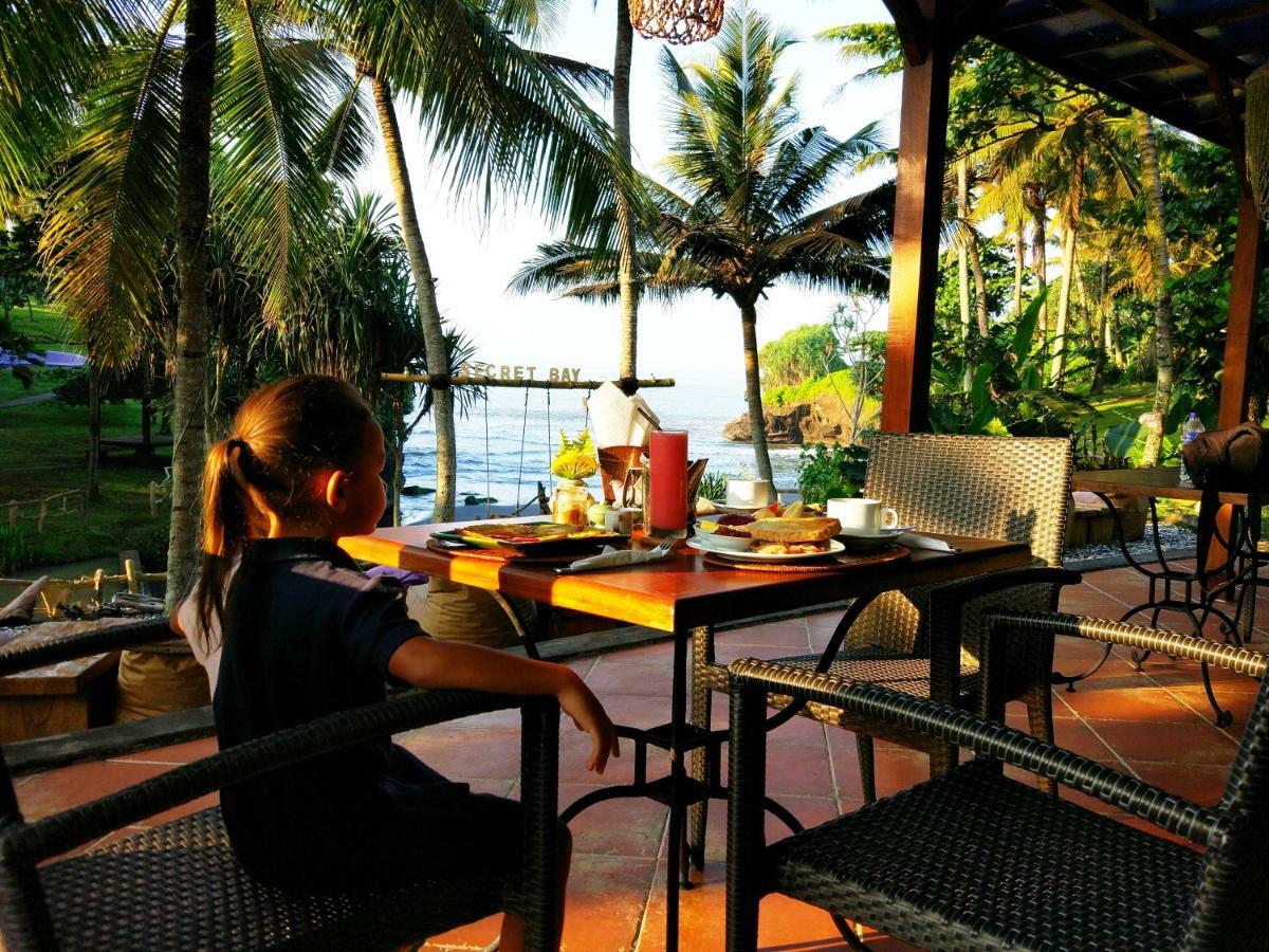 Gajah Mina Beach Resort Selemadeg (Bali) Exterior foto